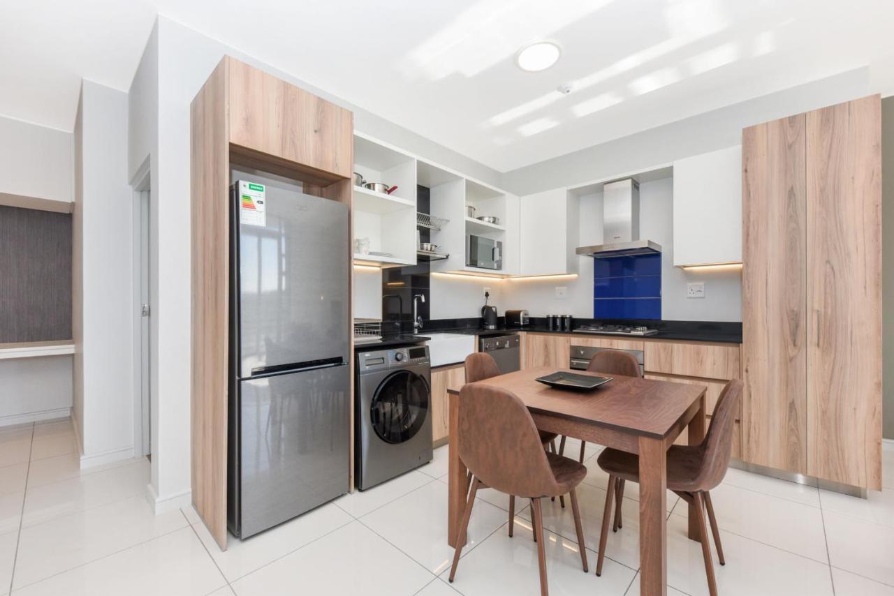The Median Rosebank Luxury Apartment - Building With Generator Johannesburgo Exterior foto
