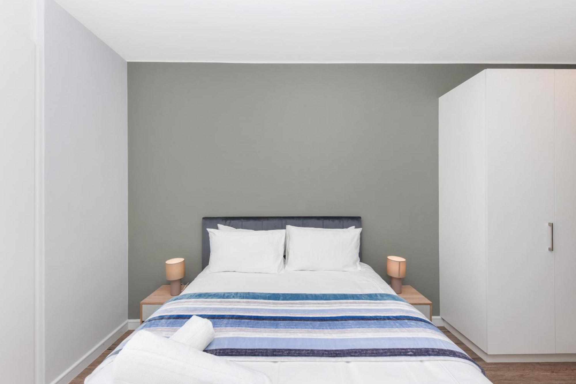 The Median Rosebank Luxury Apartment - Building With Generator Johannesburgo Exterior foto